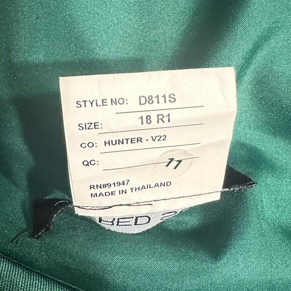 Alfred Sung Off the Shoulder Satin Gown Women's Plus 18R Green Maxi D811S NWT - Picture 6 of 7